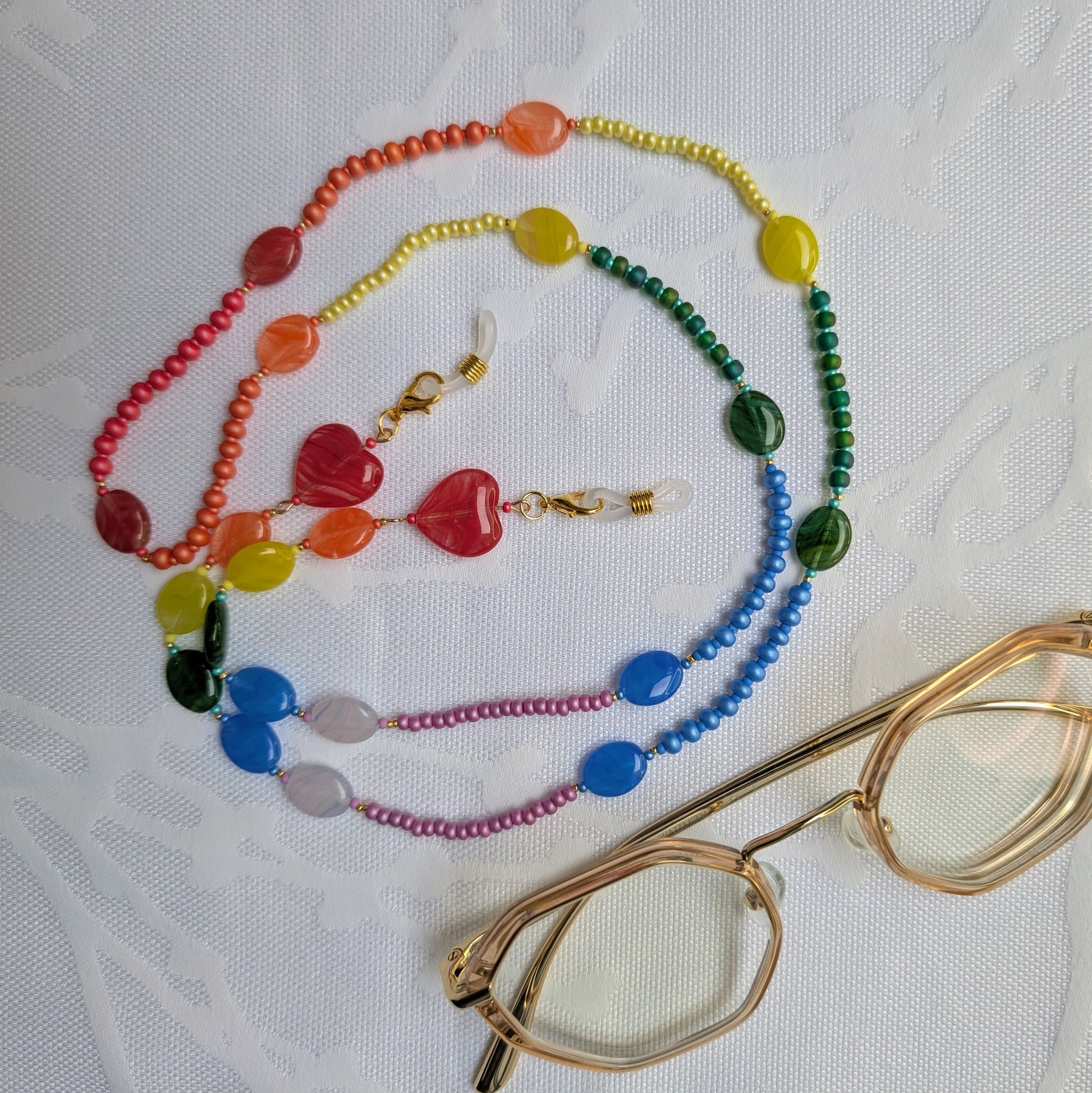 Eyewear Chain with Heart-shaped Beads